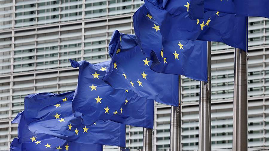Еврокомиссия пообещала добиться полного запрета российской энергии в ЕС
