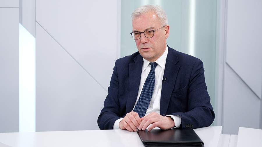 Грушко: Заявления Сикорского должны комментировать люди в белых халатах