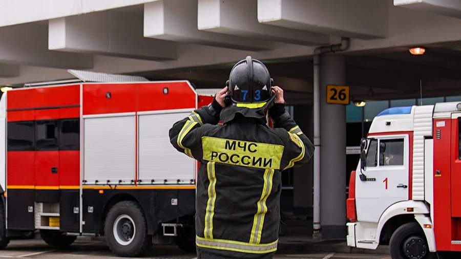 На Кубани после падения обломков БПЛА загорелось предприятие