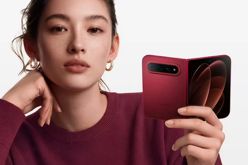 Представлен смартфон Xiaomi 18 Fold — широкая «раскладушка» со сверхбыстрой памятью LPDDR6