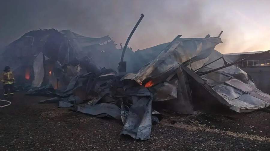 При пожаре на складе бумаги в Ленобласти пострадали два человека