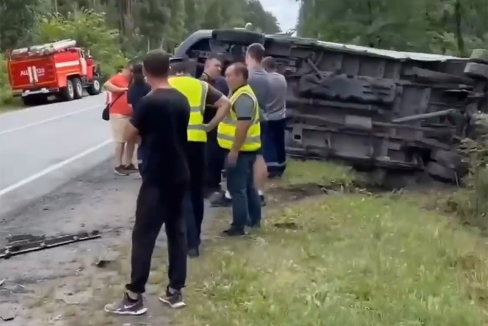 В Татарстане в ДТП попал автобус с детской хоккейной командой